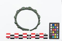 Foto von Bronzeknotenarmreif (NHMW-PRAE-025465)